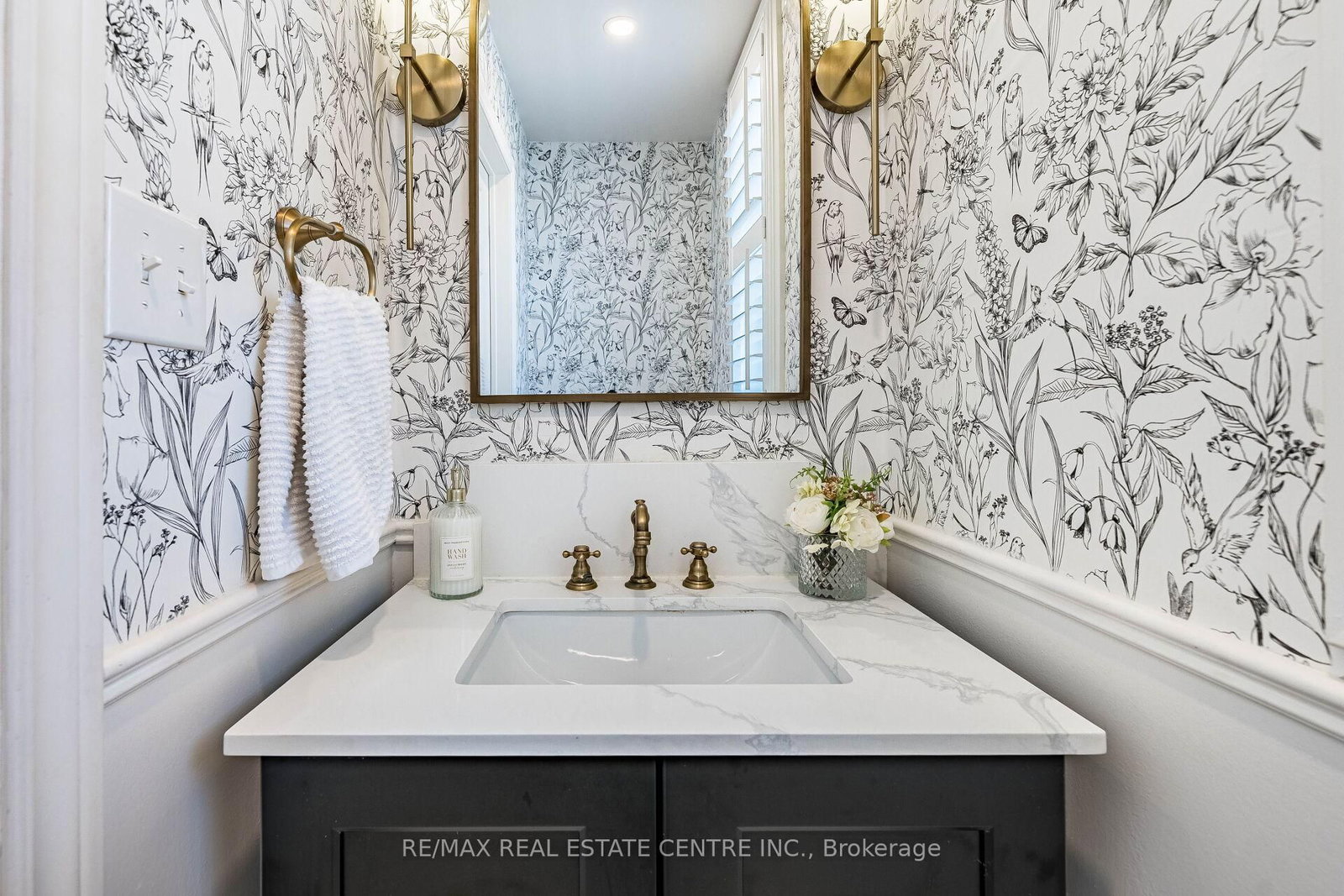 Semi-Detached House for sale at 1067 Urell Way, Milton, Ontario, L9T 8V5 - Harrison - MLS: W12976518