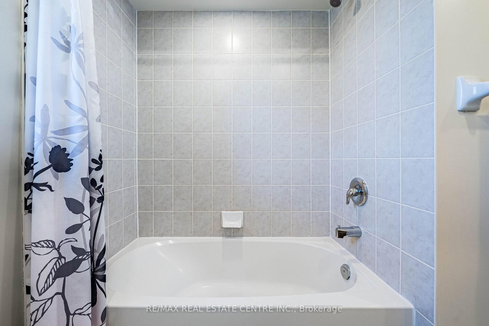 Semi-Detached House for sale at 1067 Urell Way, Milton, Ontario, L9T 8V5 - Harrison - MLS: W12976518