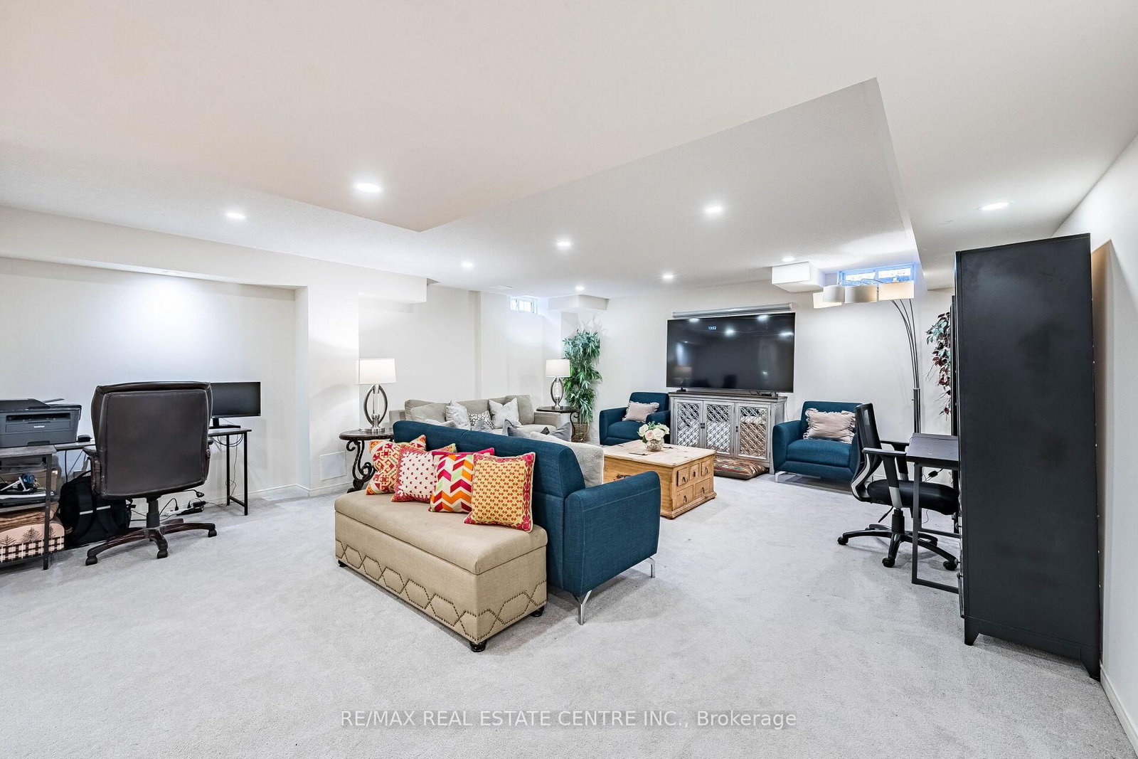 Semi-Detached House for sale at 1067 Urell Way, Milton, Ontario, L9T 8V5 - Harrison - MLS: W12976518