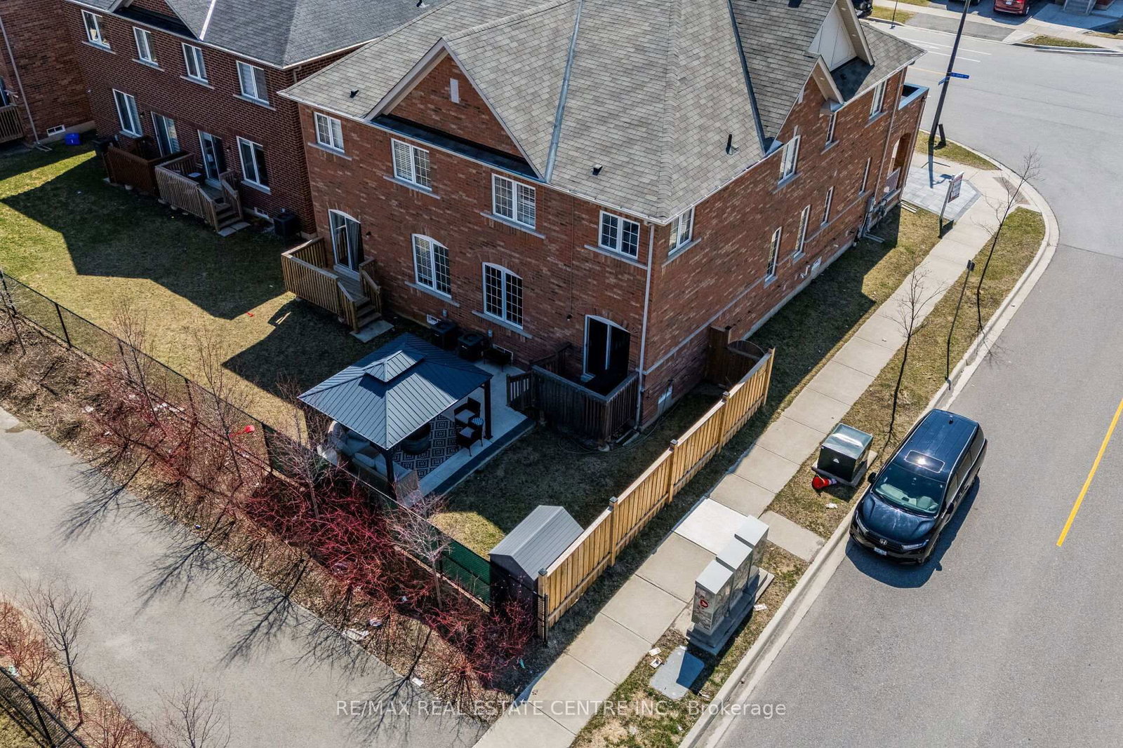 Semi-Detached House for sale at 1067 Urell Way, Milton, Ontario, L9T 8V5 - Harrison - MLS: W12976518