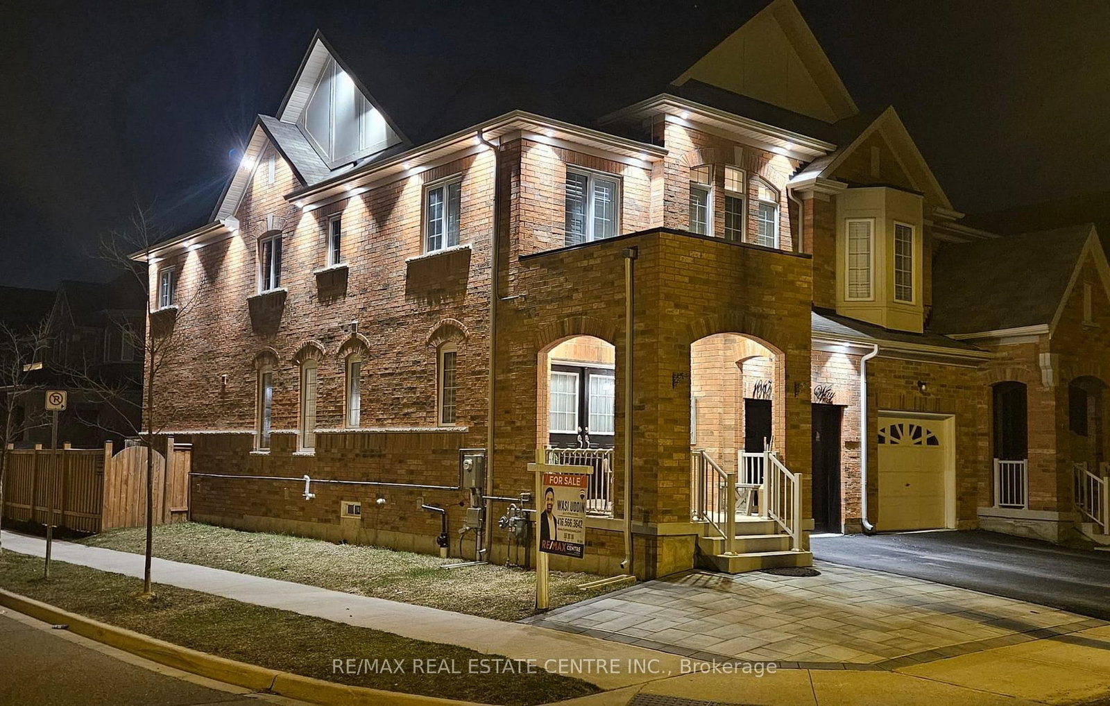 Semi-Detached House for sale at 1067 Urell Way, Milton, Ontario, L9T 8V5 - Harrison - MLS: W12976518