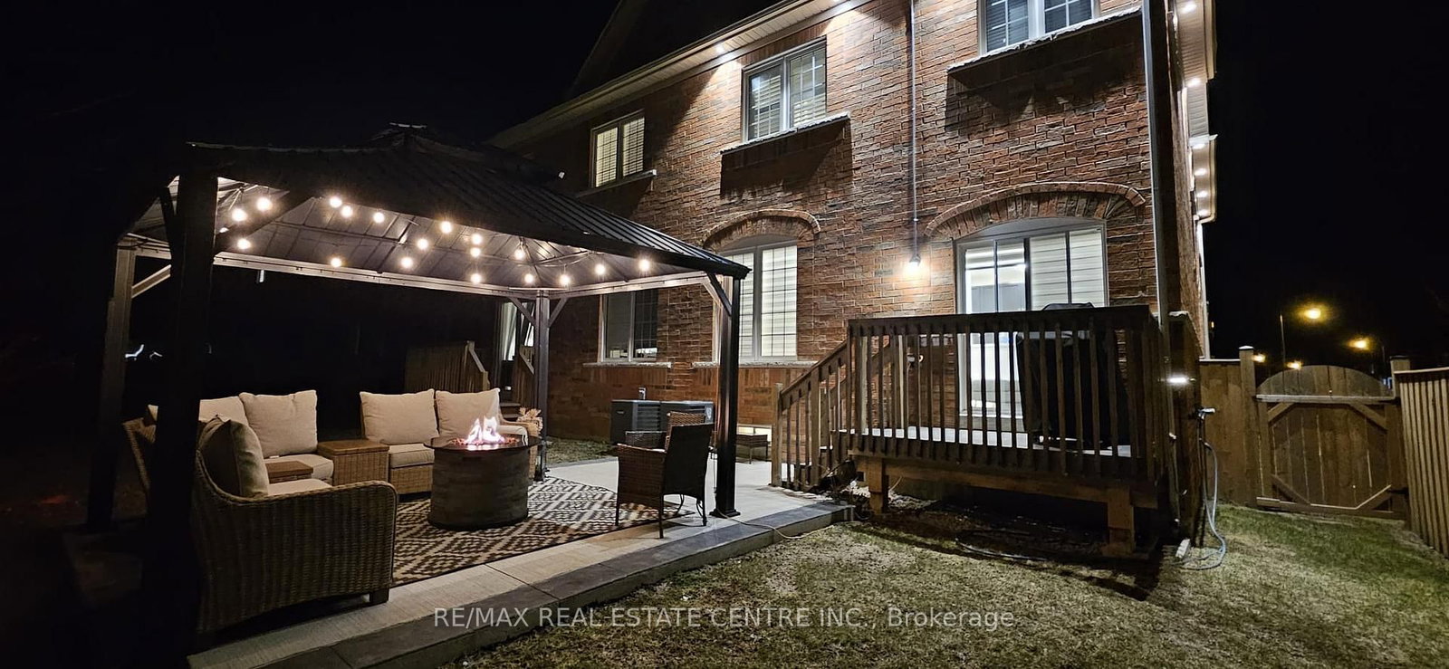 Semi-Detached House for sale at 1067 Urell Way, Milton, Ontario, L9T 8V5 - Harrison - MLS: W12976518