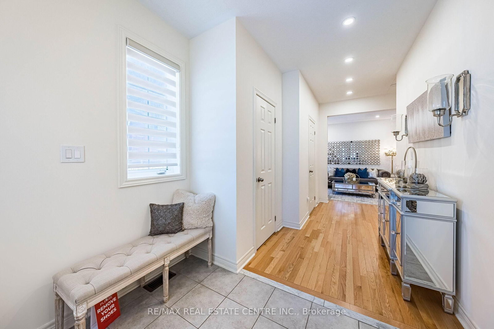 Semi-Detached House for sale at 1067 Urell Way, Milton, Ontario, L9T 8V5 - Harrison - MLS: W12976518