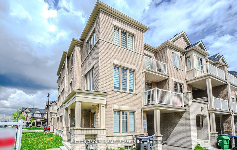 65 Fruitvale Circ, Brampton, L0P 1N0 | Image 2