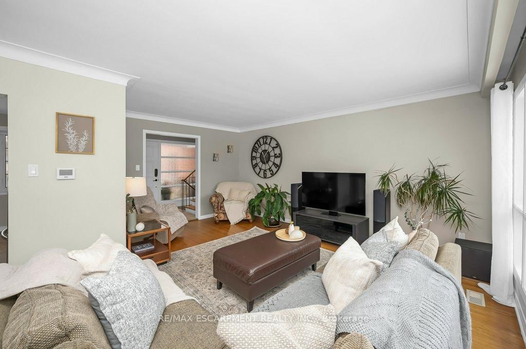 Detached House for sale at 345 Sandlewood Road, Oakville, Ontario, L6L 3S1 - West - MLS: W12976824