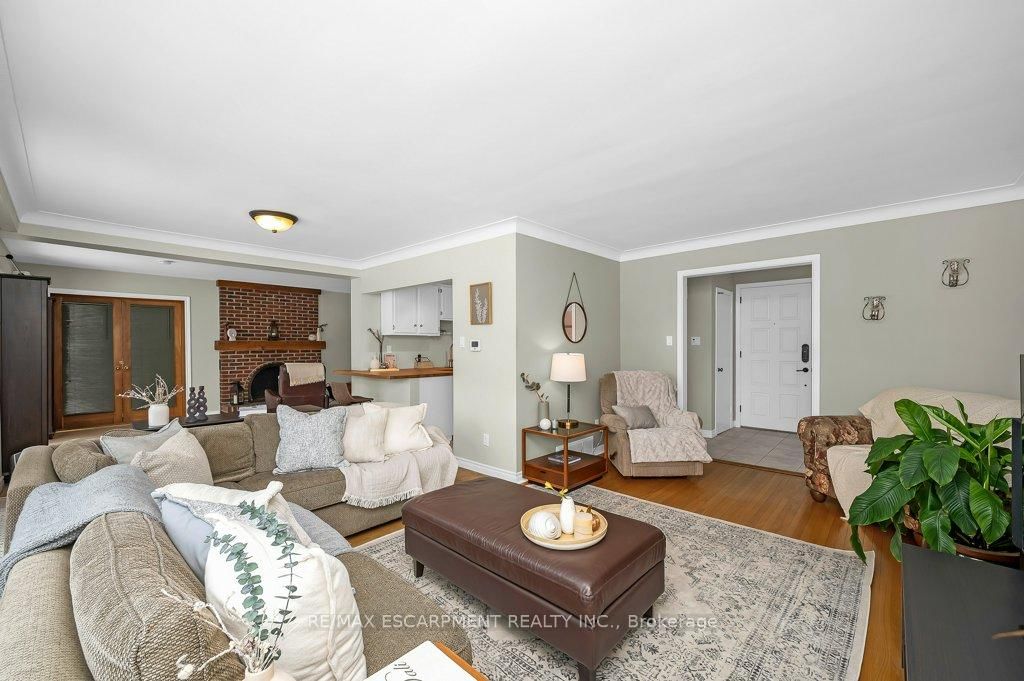 Detached House for sale at 345 Sandlewood Road, Oakville, Ontario, L6L 3S1 - West - MLS: W12976824