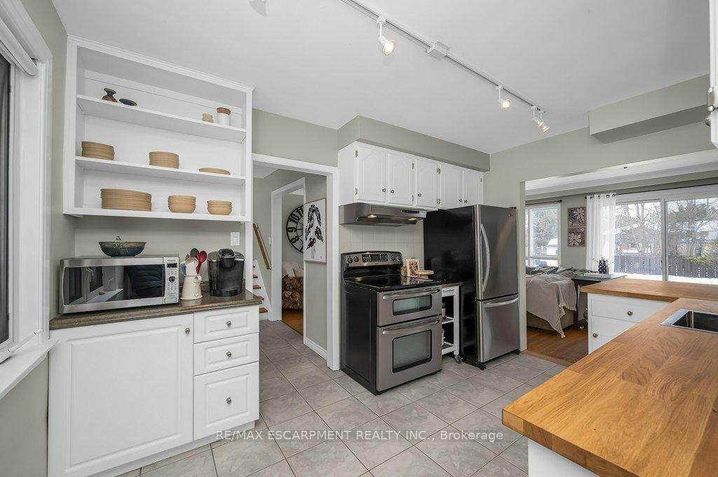 Detached House for sale at 345 Sandlewood Road, Oakville, Ontario, L6L 3S1 - West - MLS: W12976824