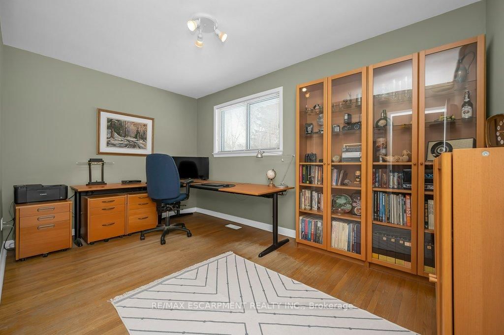 Detached House for sale at 345 Sandlewood Road, Oakville, Ontario, L6L 3S1 - West - MLS: W12976824