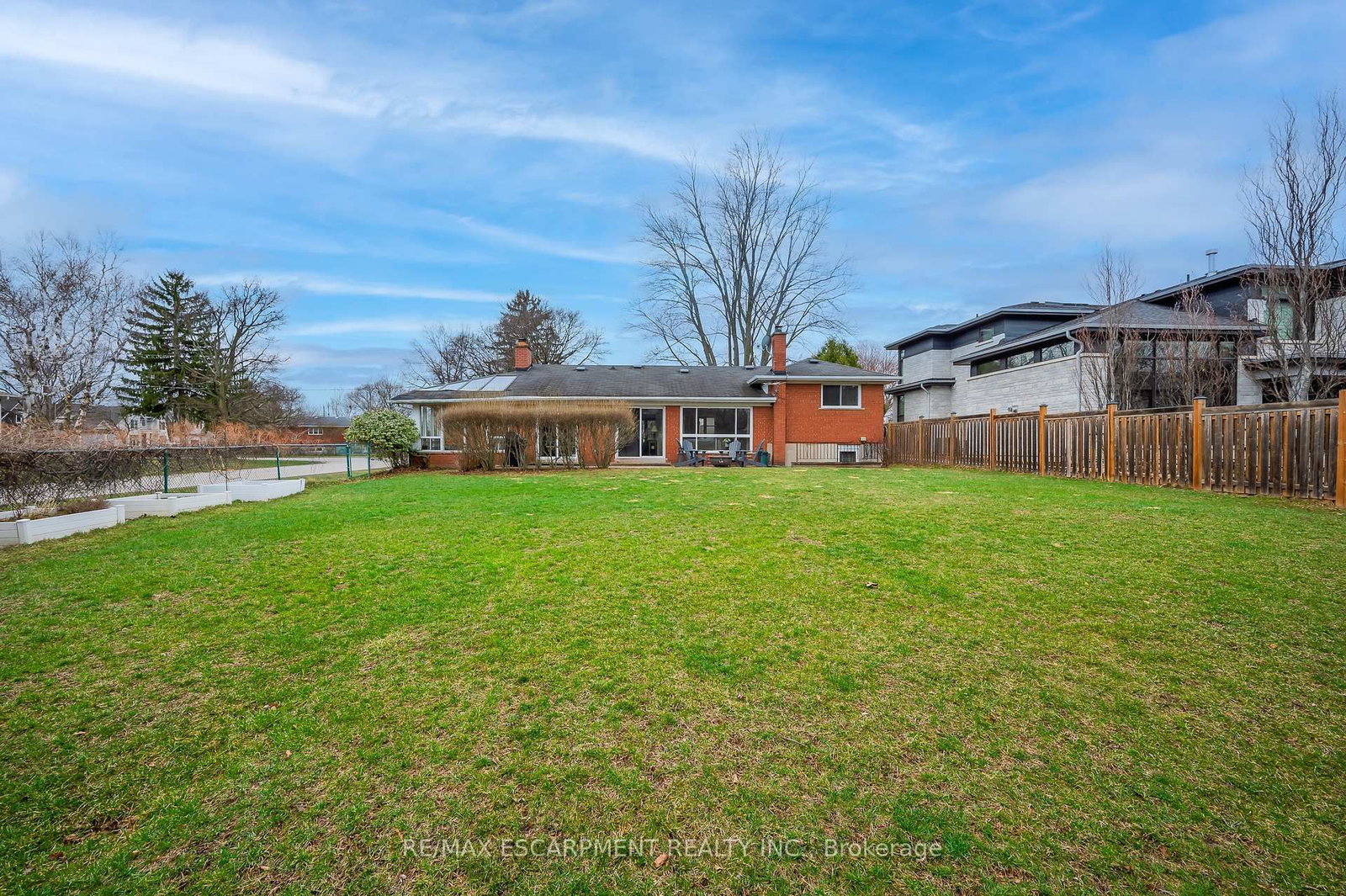 Detached House for sale at 345 Sandlewood Road, Oakville, Ontario, L6L 3S1 - West - MLS: W12976824