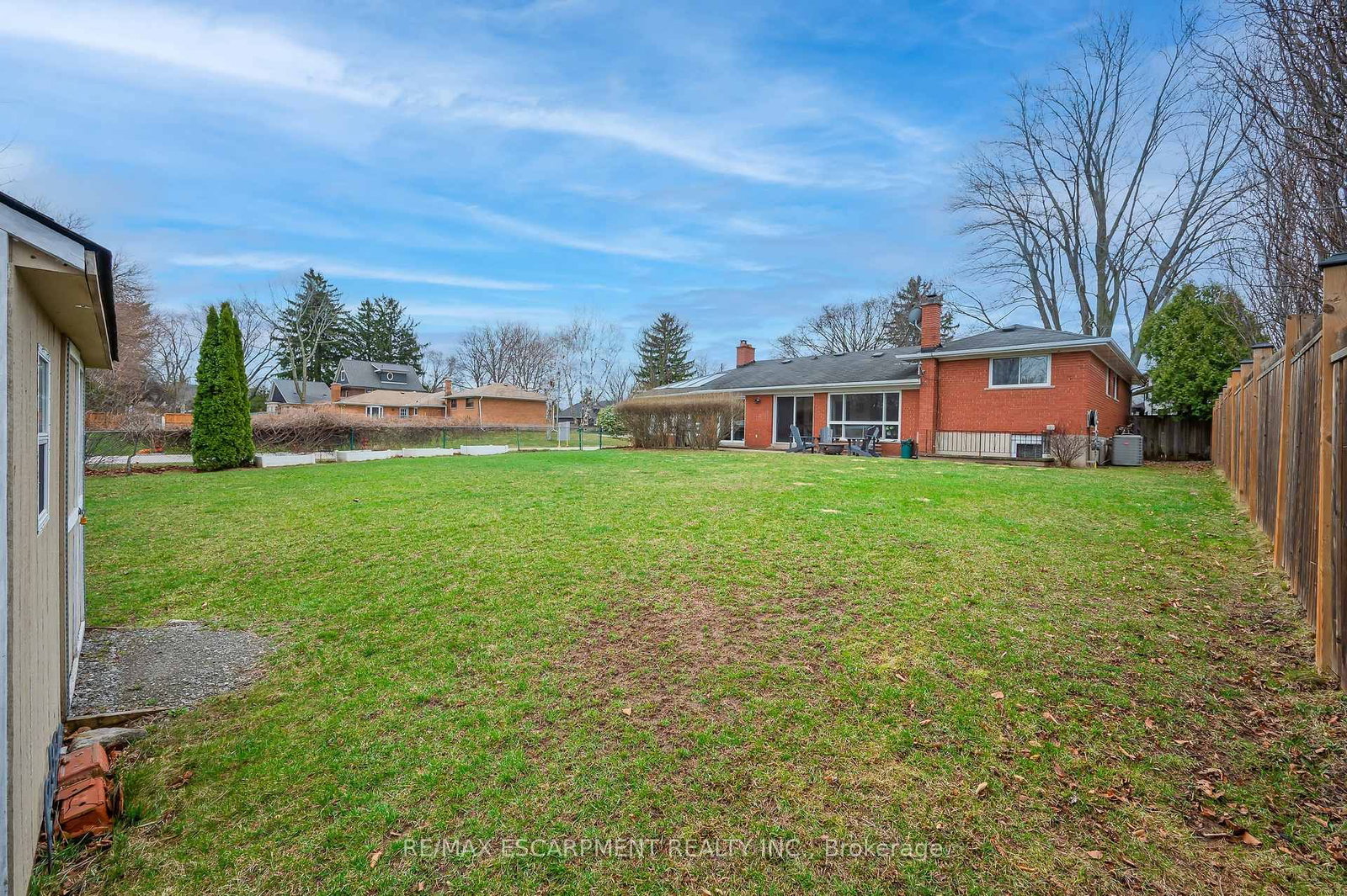 Detached House for sale at 345 Sandlewood Road, Oakville, Ontario, L6L 3S1 - West - MLS: W12976824