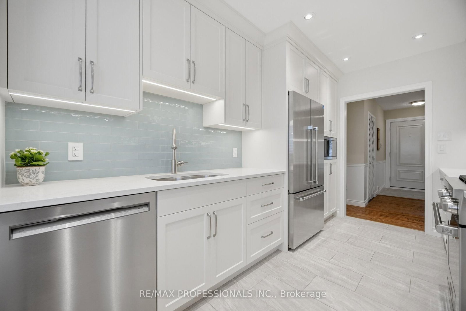 Detached House for sale at 1448 Glenwatson Drive, Mississauga, Ontario, L5E 2V9 - Lakeview - MLS: W12976920