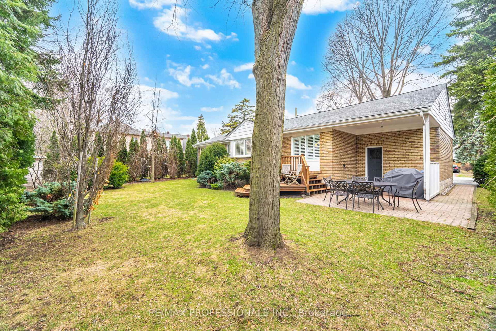 Detached House for sale at 1448 Glenwatson Drive, Mississauga, Ontario, L5E 2V9 - Lakeview - MLS: W12976920