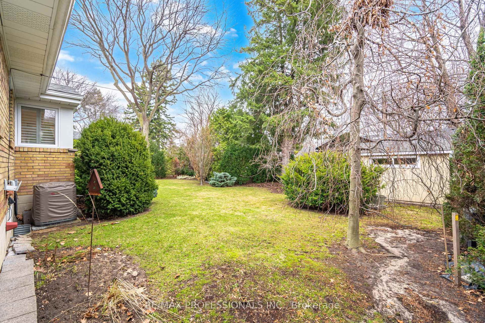 Detached House for sale at 1448 Glenwatson Drive, Mississauga, Ontario, L5E 2V9 - Lakeview - MLS: W12976920