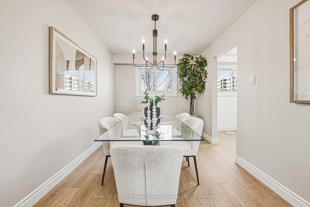 2 - 64 Bronte Street S