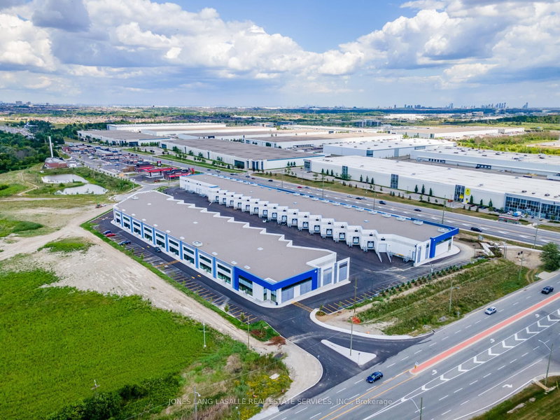 B11 - 20 Lightbeam Terr, Brampton, L6Y 0E3 | Image 2