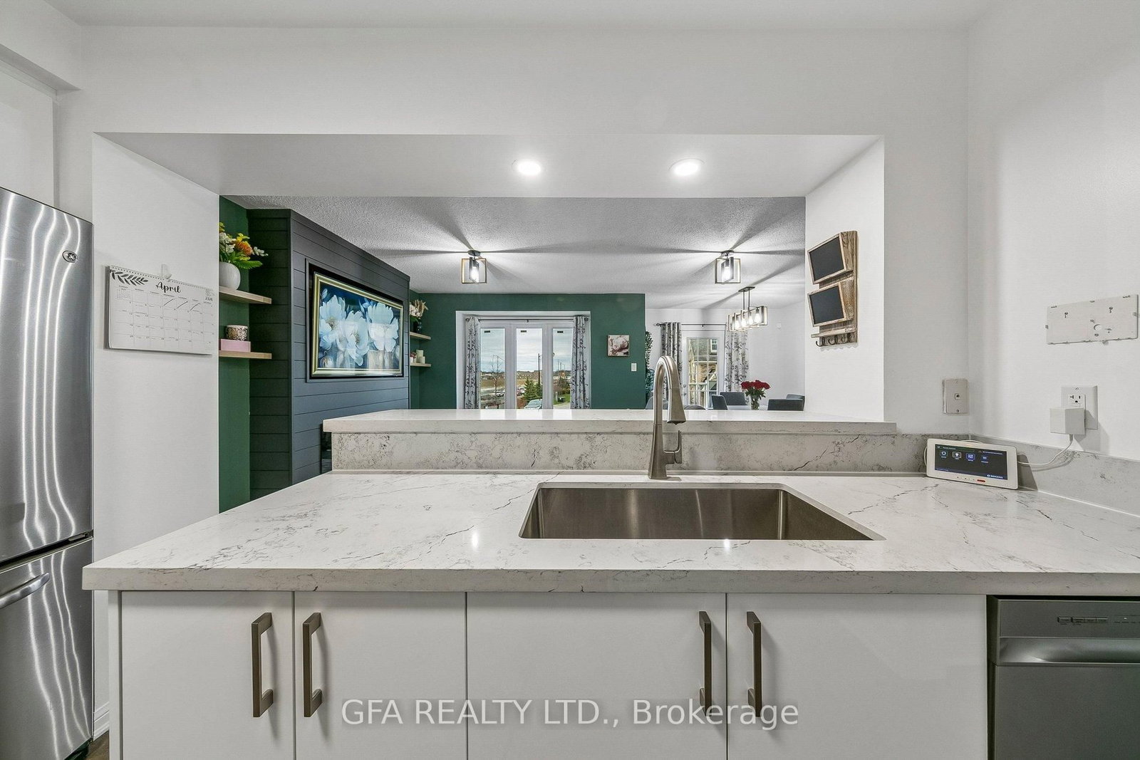 Townhouse for sale at 937 Nadalin Heights, Milton, Ontario, L9T 8R2 - Willmott - MLS: W12977058