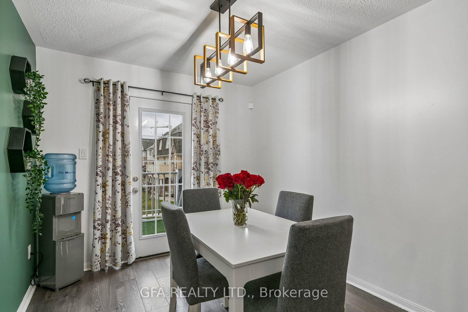 Townhouse for sale at 937 Nadalin Heights, Milton, Ontario, L9T 8R2 - Willmott - MLS: W12977058