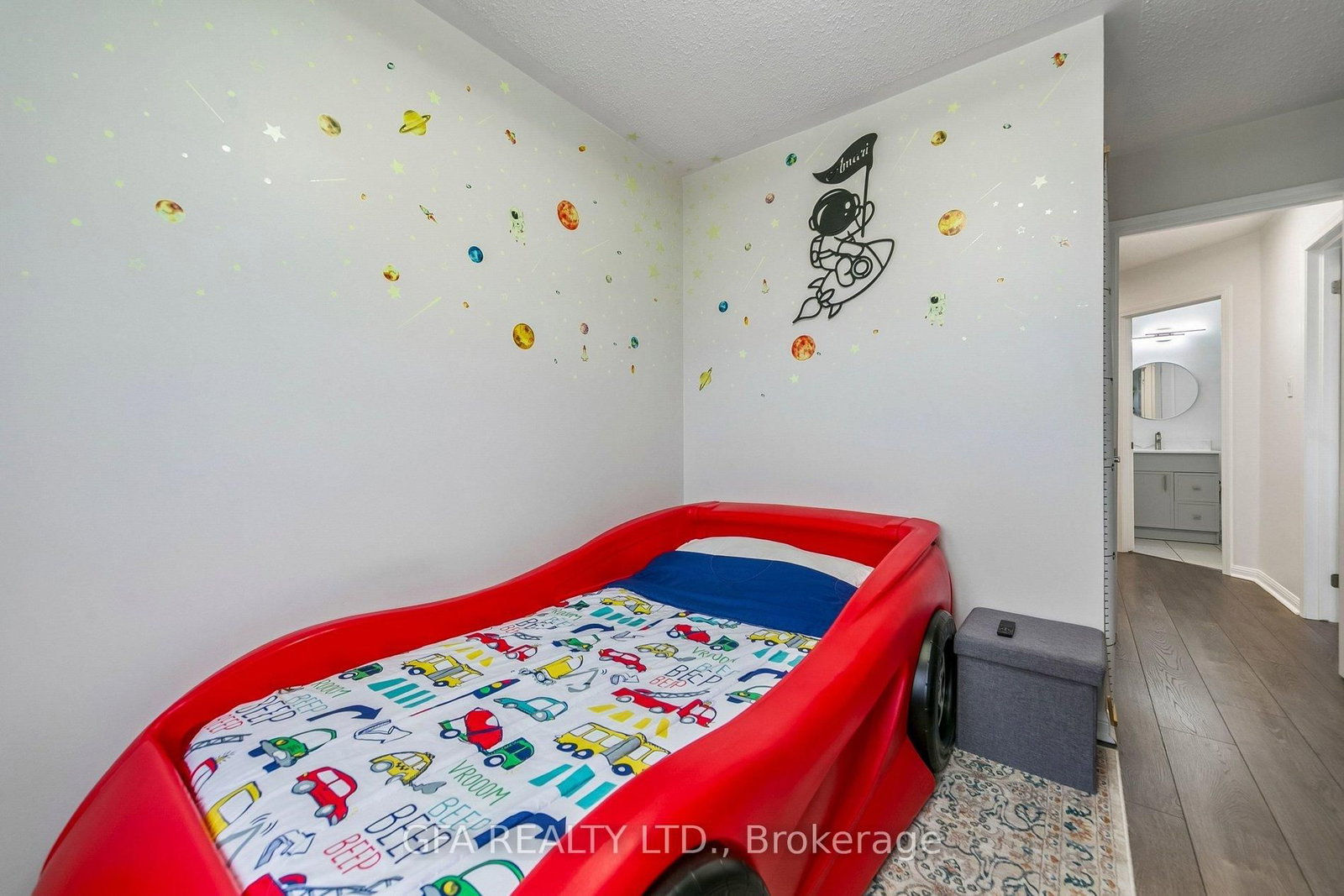 Townhouse for sale at 937 Nadalin Heights, Milton, Ontario, L9T 8R2 - Willmott - MLS: W12977058