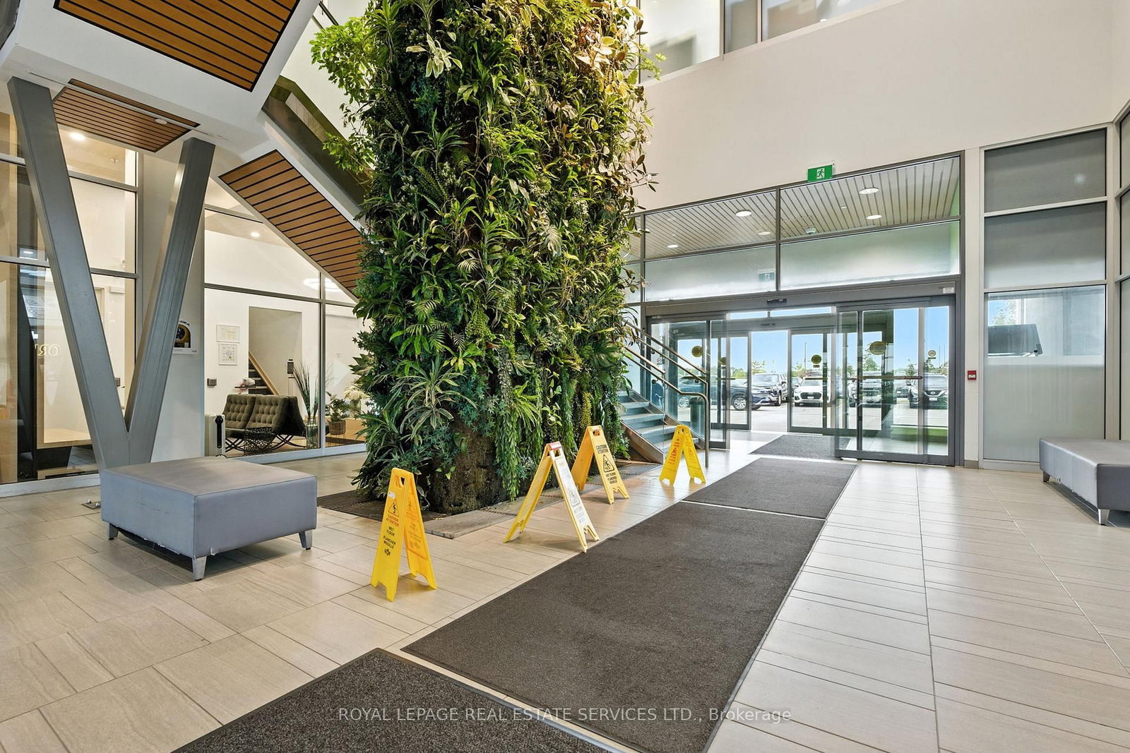 3075 Hospital Gate, Unit 419 B - Photo 4