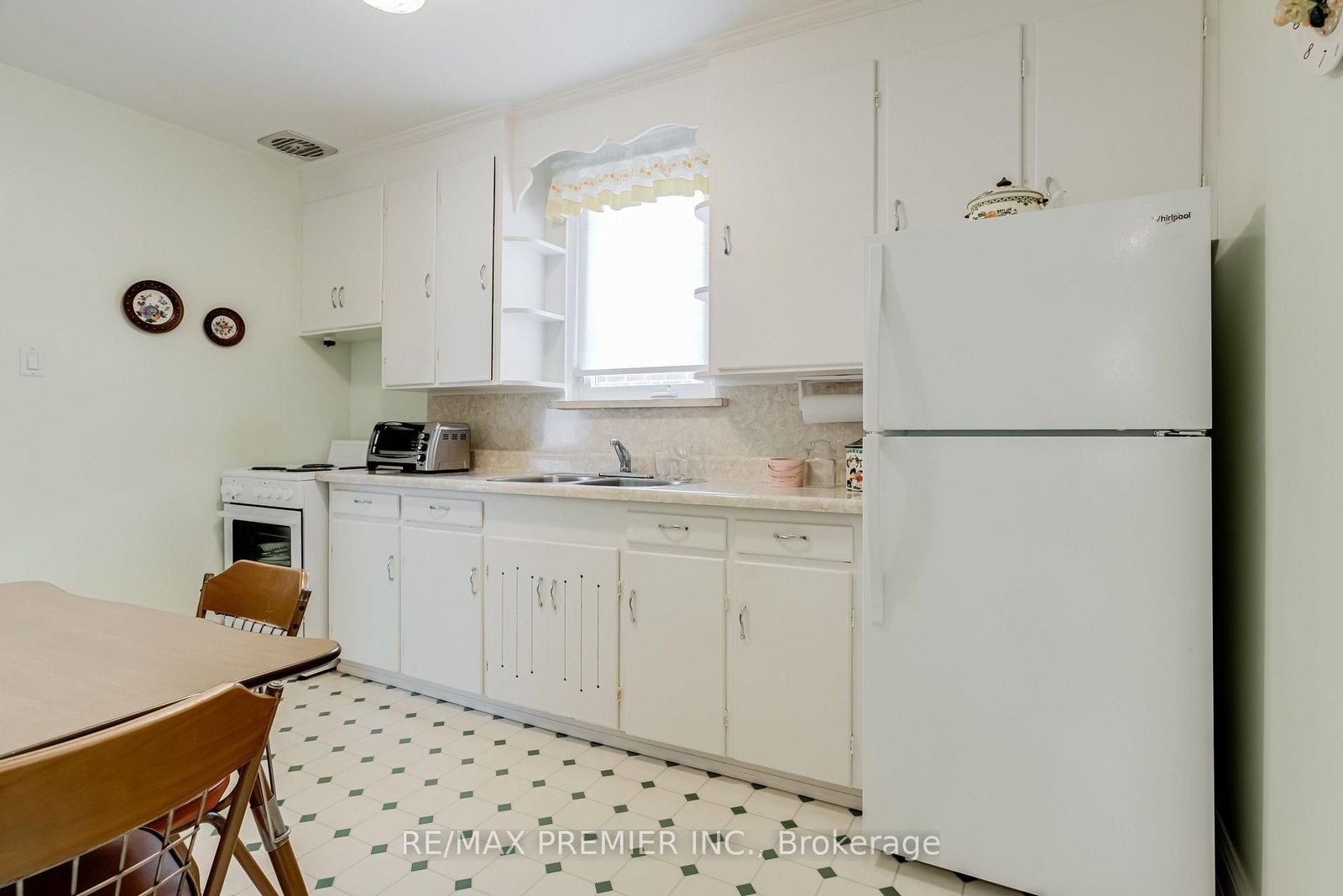 Detached House for sale at 52 Richardson Avenue, Toronto, Ontario, M6M 3R9 - Beechborough-Greenbrook - MLS: W12977120