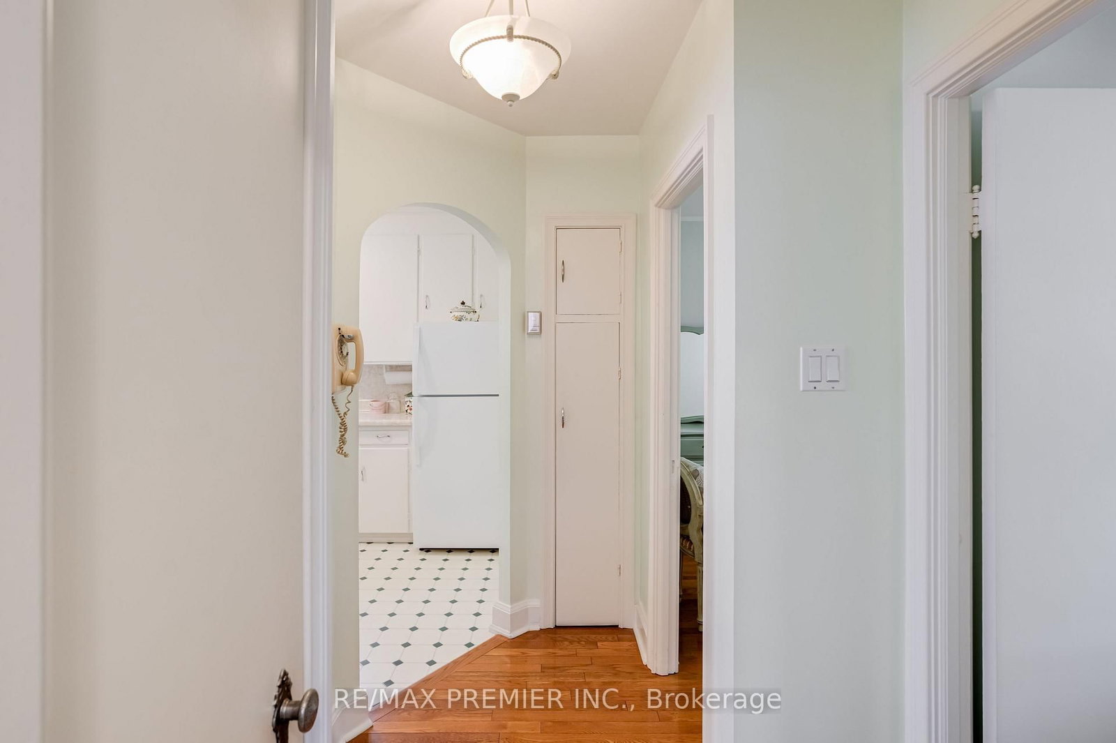 Detached House for sale at 52 Richardson Avenue, Toronto, Ontario, M6M 3R9 - Beechborough-Greenbrook - MLS: W12977120