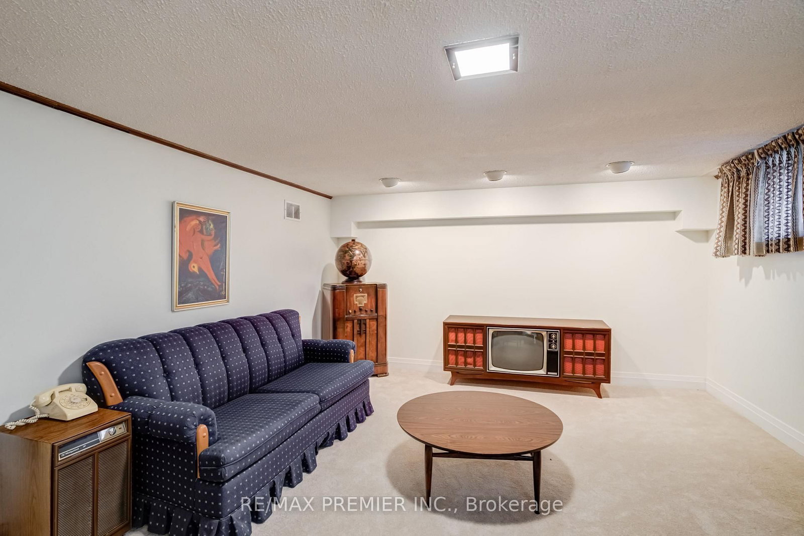 Detached House for sale at 52 Richardson Avenue, Toronto, Ontario, M6M 3R9 - Beechborough-Greenbrook - MLS: W12977120