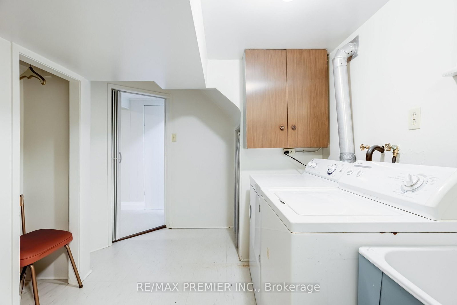 Detached House for sale at 52 Richardson Avenue, Toronto, Ontario, M6M 3R9 - Beechborough-Greenbrook - MLS: W12977120