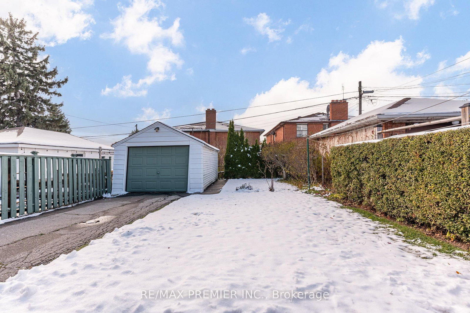 Detached House for sale at 52 Richardson Avenue, Toronto, Ontario, M6M 3R9 - Beechborough-Greenbrook - MLS: W12977120