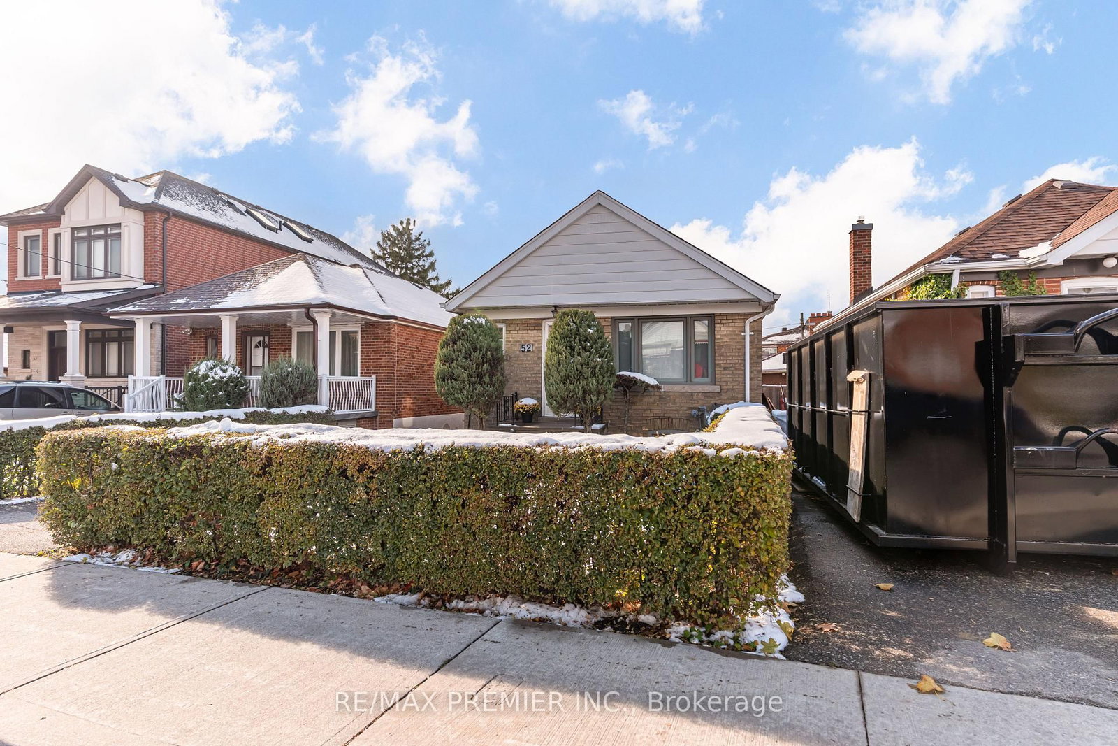 Detached House for sale at 52 Richardson Avenue, Toronto, Ontario, M6M 3R9 - Beechborough-Greenbrook - MLS: W12977120