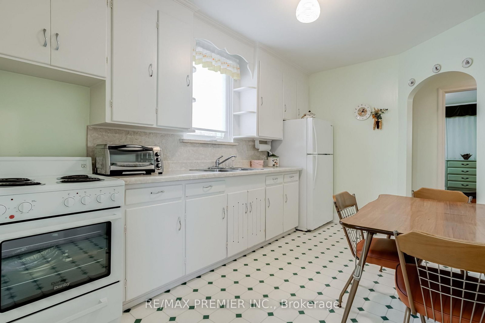 Detached House for sale at 52 Richardson Avenue, Toronto, Ontario, M6M 3R9 - Beechborough-Greenbrook - MLS: W12977120