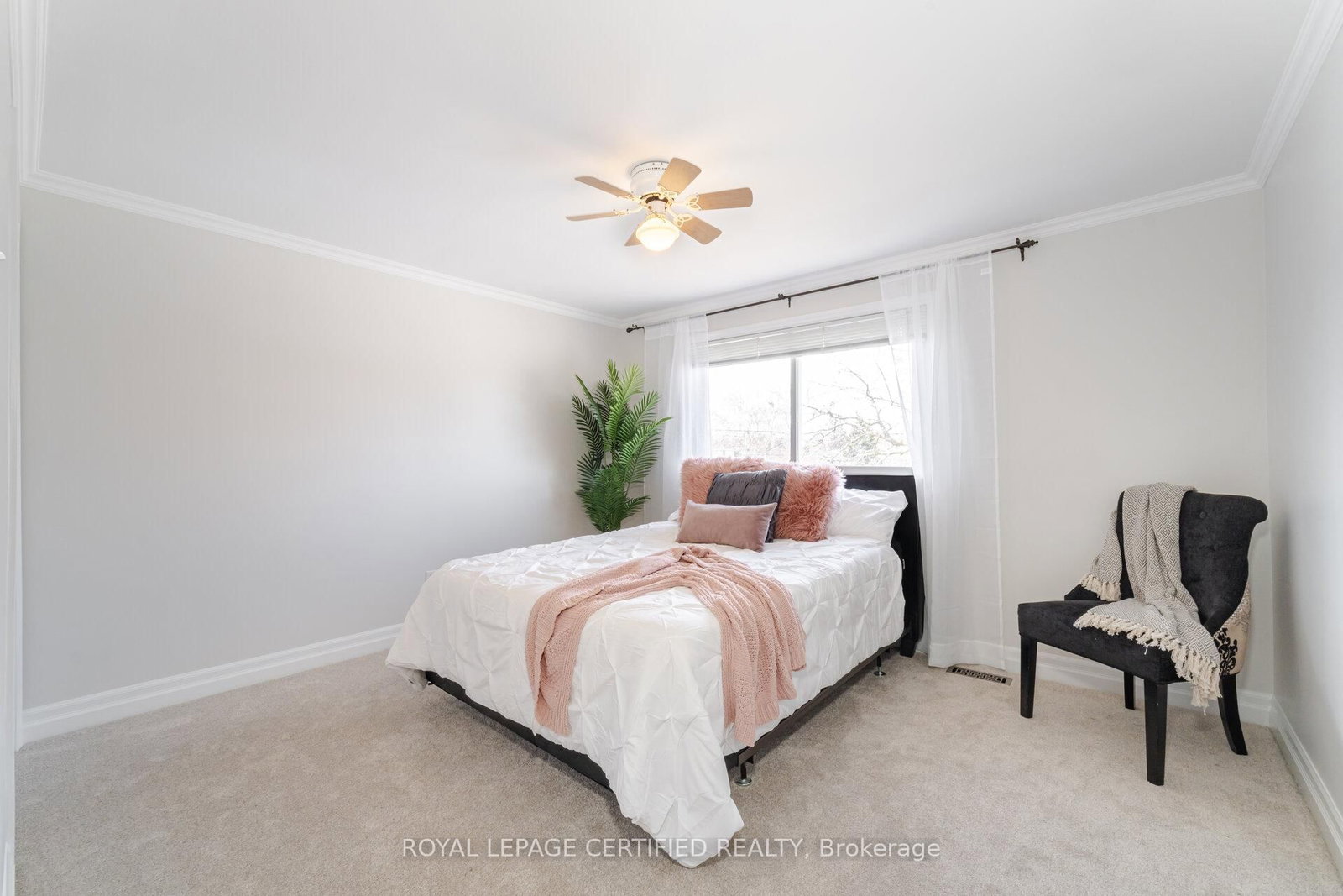 Detached House for sale at 5 Stockman Crescent, Halton Hills, Ontario, L7G 1J5 - Georgetown - MLS: W12977158