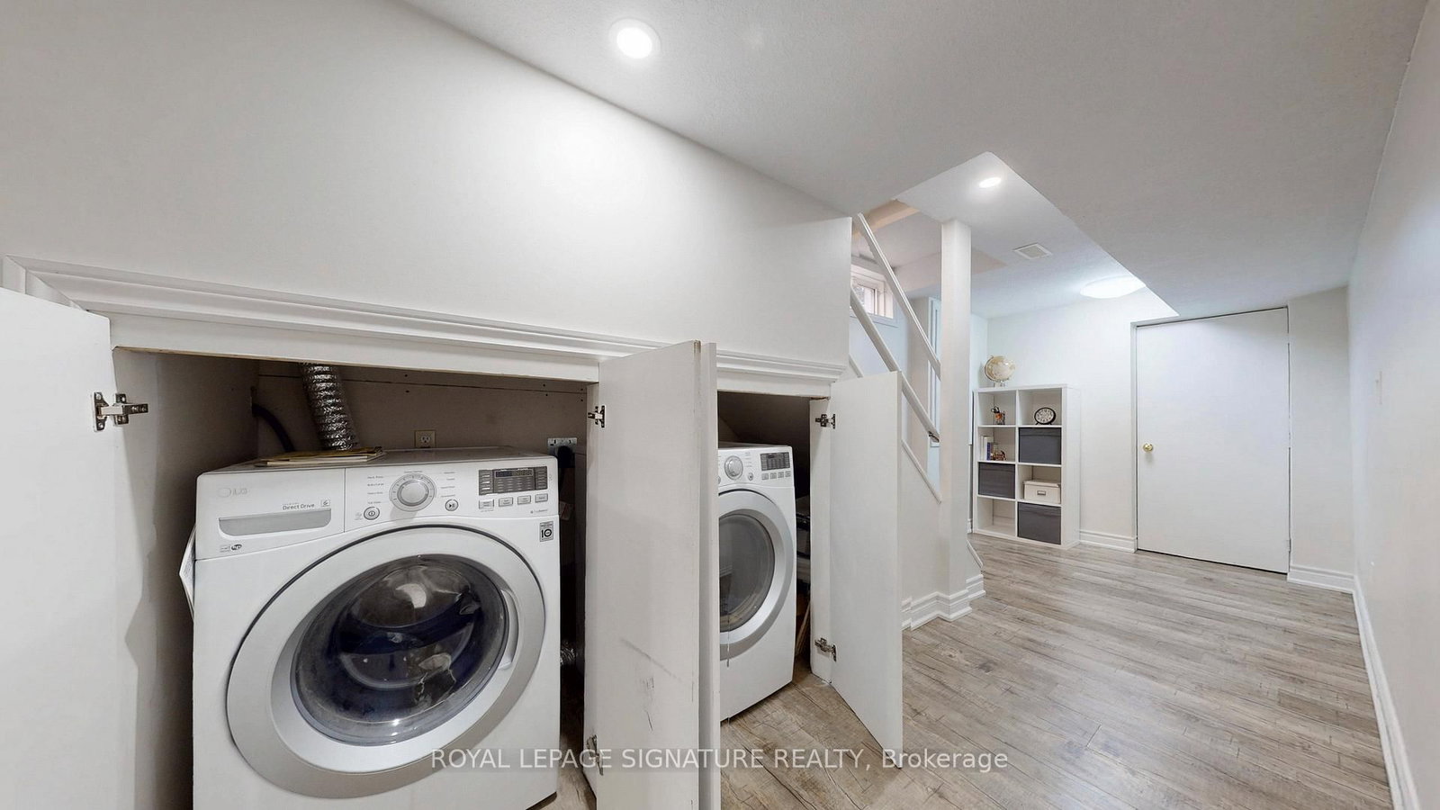 Semi-Detached House for sale at 263 Pettigrew Trail, Milton, Ontario, L9T 5X7 - Dempsey - MLS: W12977172