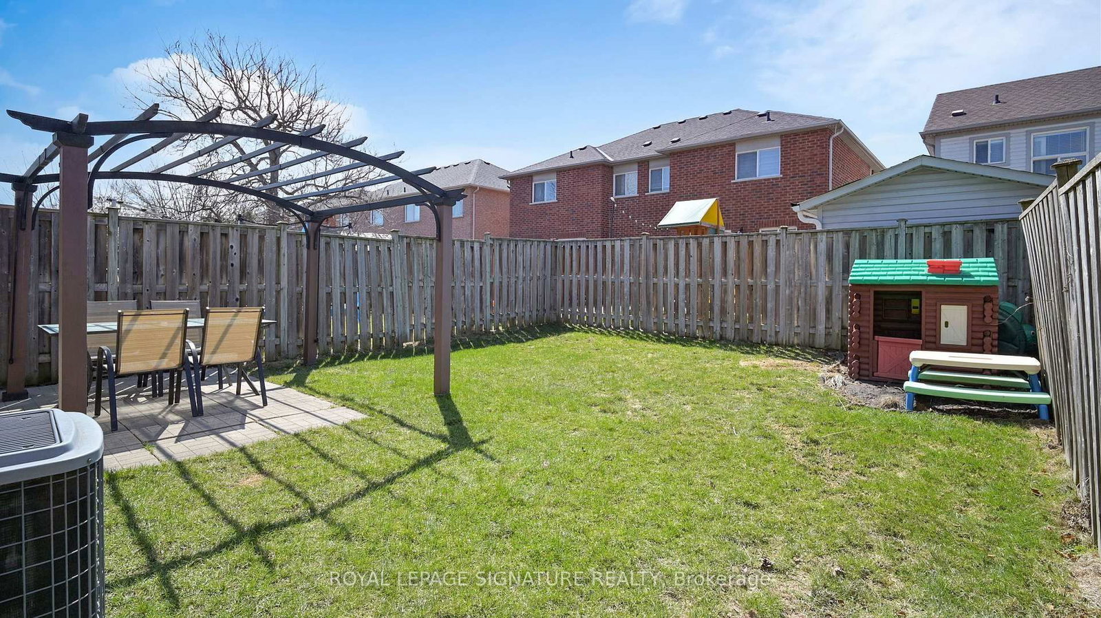 Semi-Detached House for sale at 263 Pettigrew Trail, Milton, Ontario, L9T 5X7 - Dempsey - MLS: W12977172