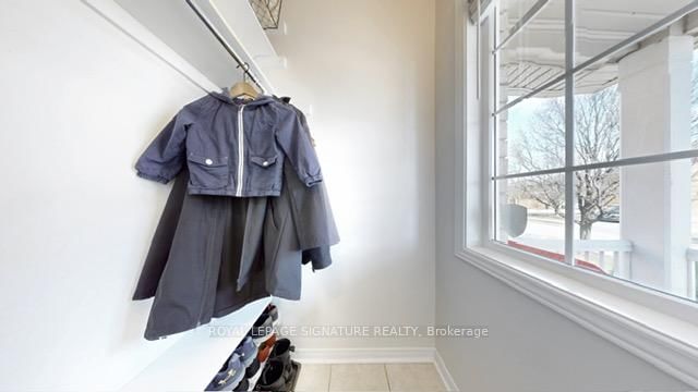 Semi-Detached House for sale at 263 Pettigrew Trail, Milton, Ontario, L9T 5X7 - Dempsey - MLS: W12977172