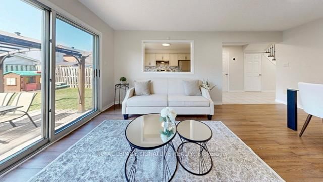 Semi-Detached House for sale at 263 Pettigrew Trail, Milton, Ontario, L9T 5X7 - Dempsey - MLS: W12977172