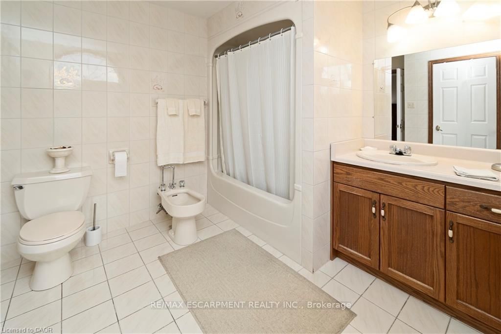 266 Sumach Drive - Photo 18