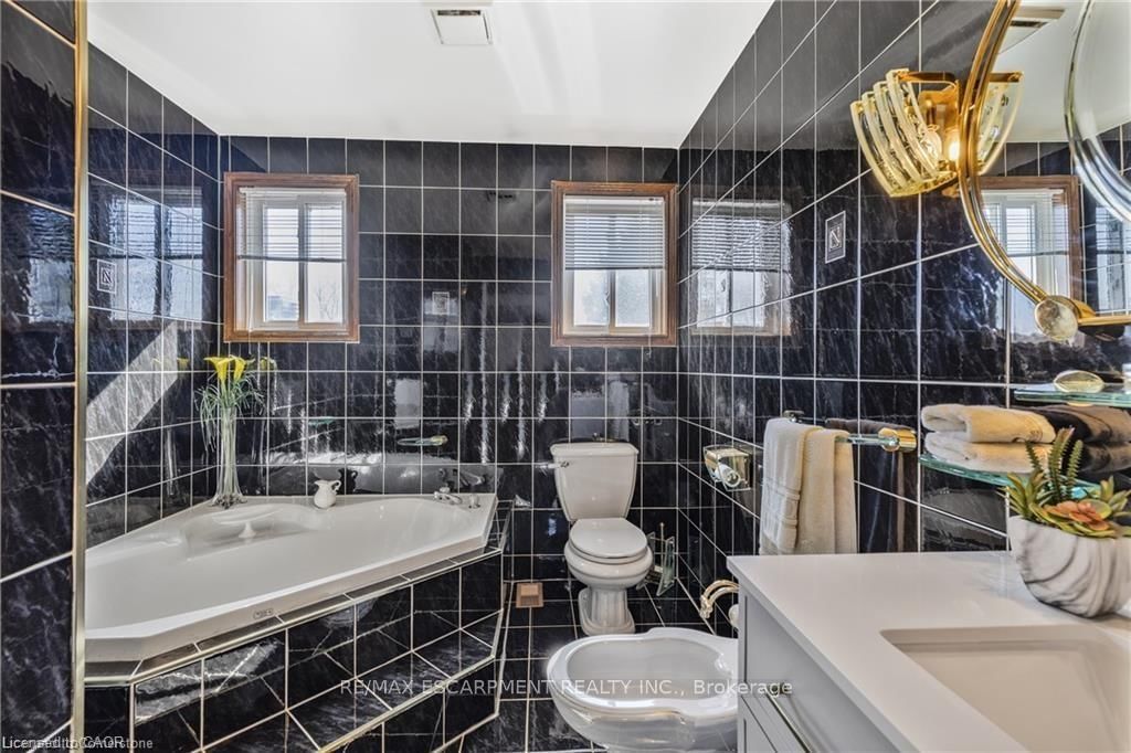 266 Sumach Drive - Photo 43