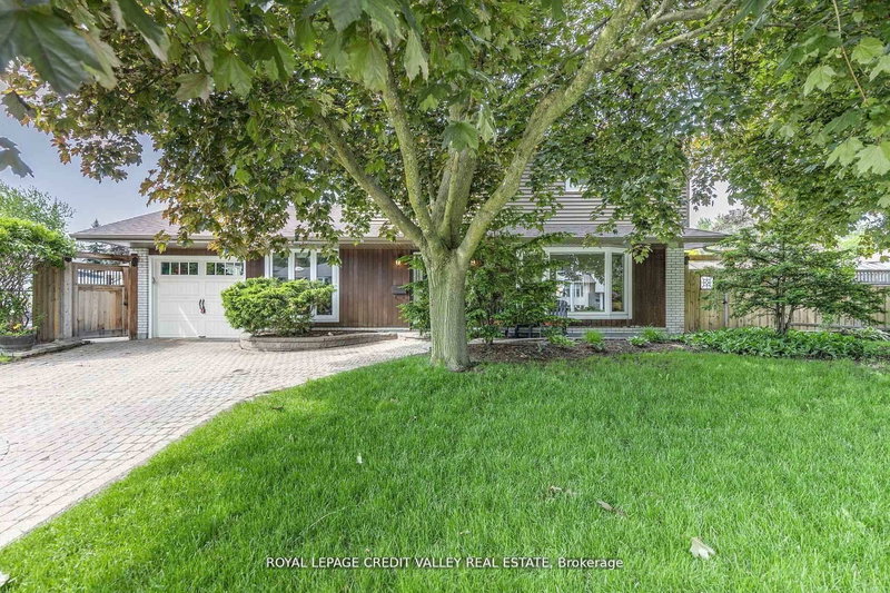 36 Lockton Cres, Brampton, L6W 1C3 | Image 2