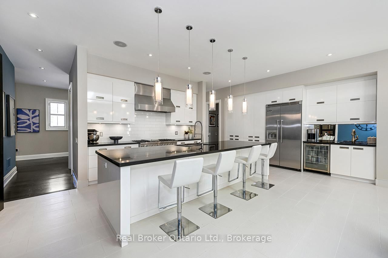 4507 Lakeshore Road - Photo 5