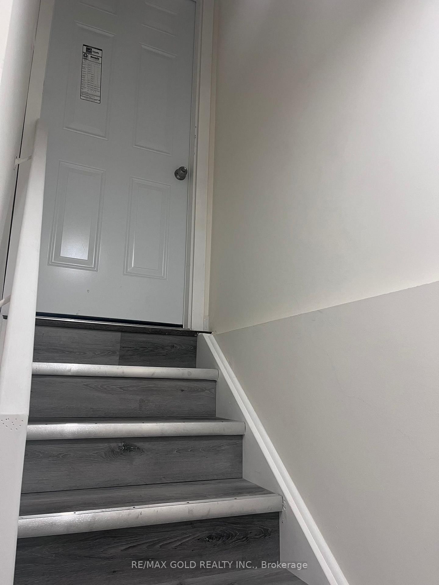 459 Bergamot Avenue - Photo 4