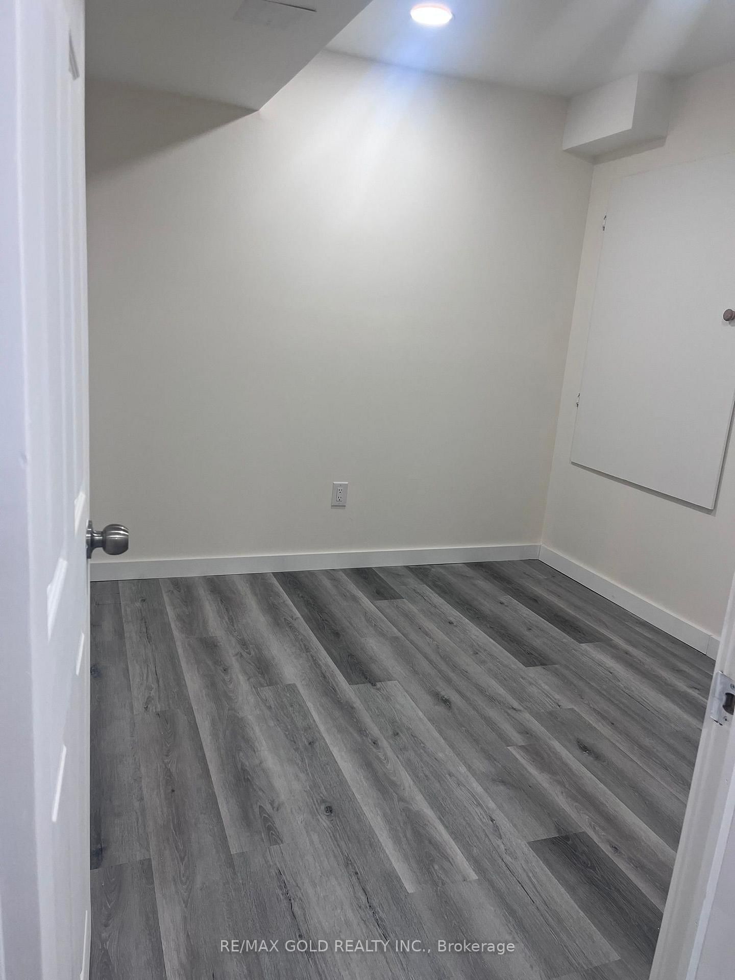 459 Bergamot Avenue - Photo 8