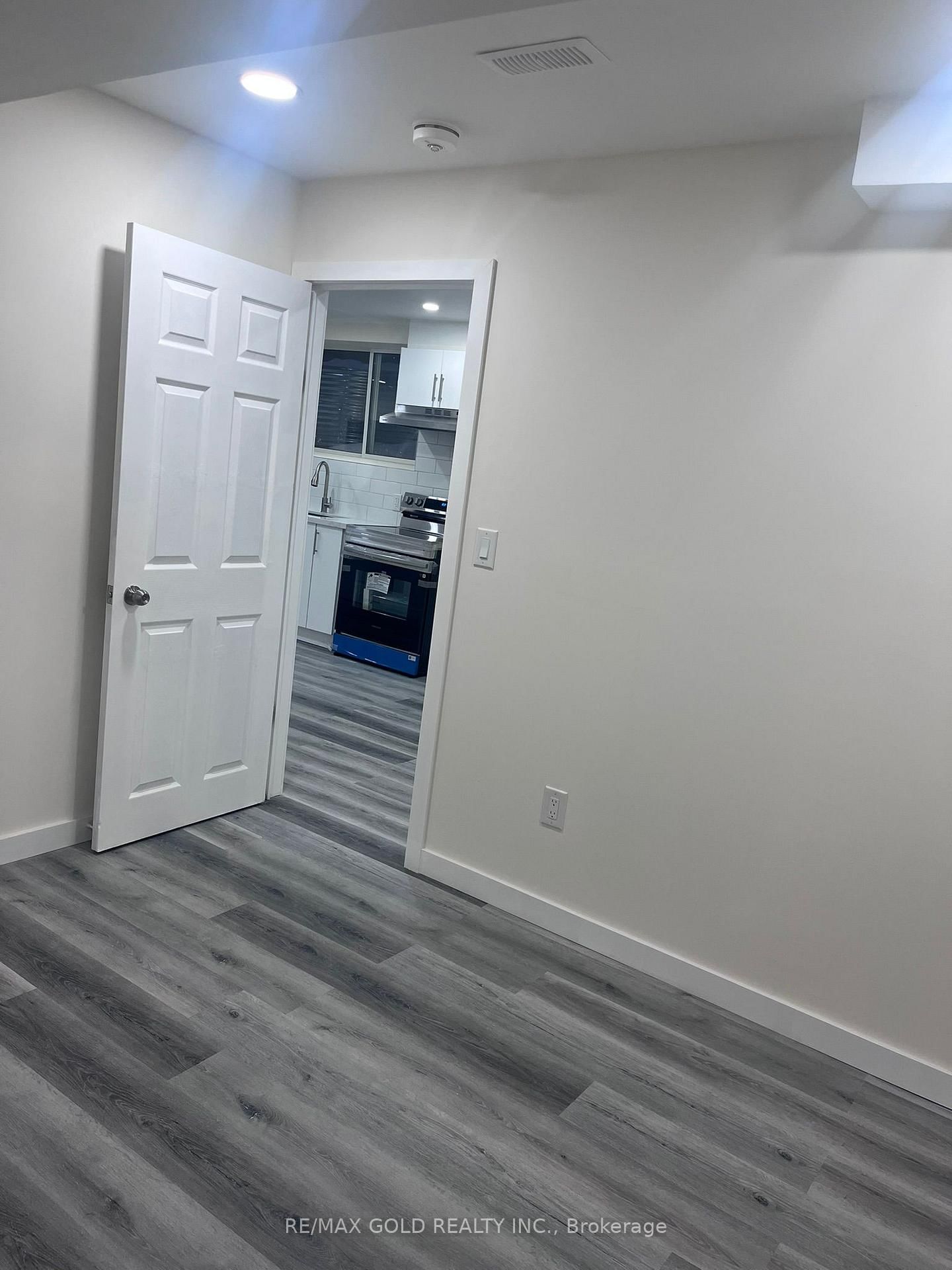 459 Bergamot Avenue - Photo 9