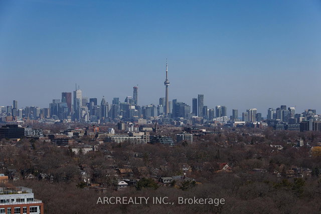 2401 - 50 Quebec Avenue