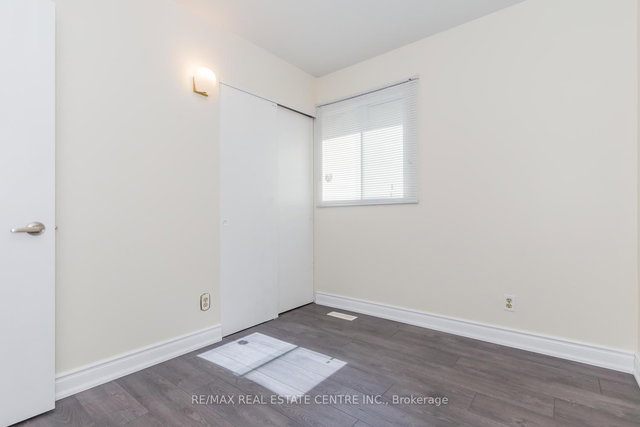 Upper - 1518 Oran Court