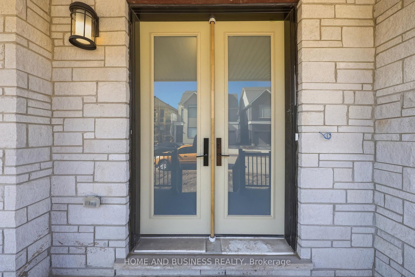 75 Jack Bowerbank Boulevard - Photo 6