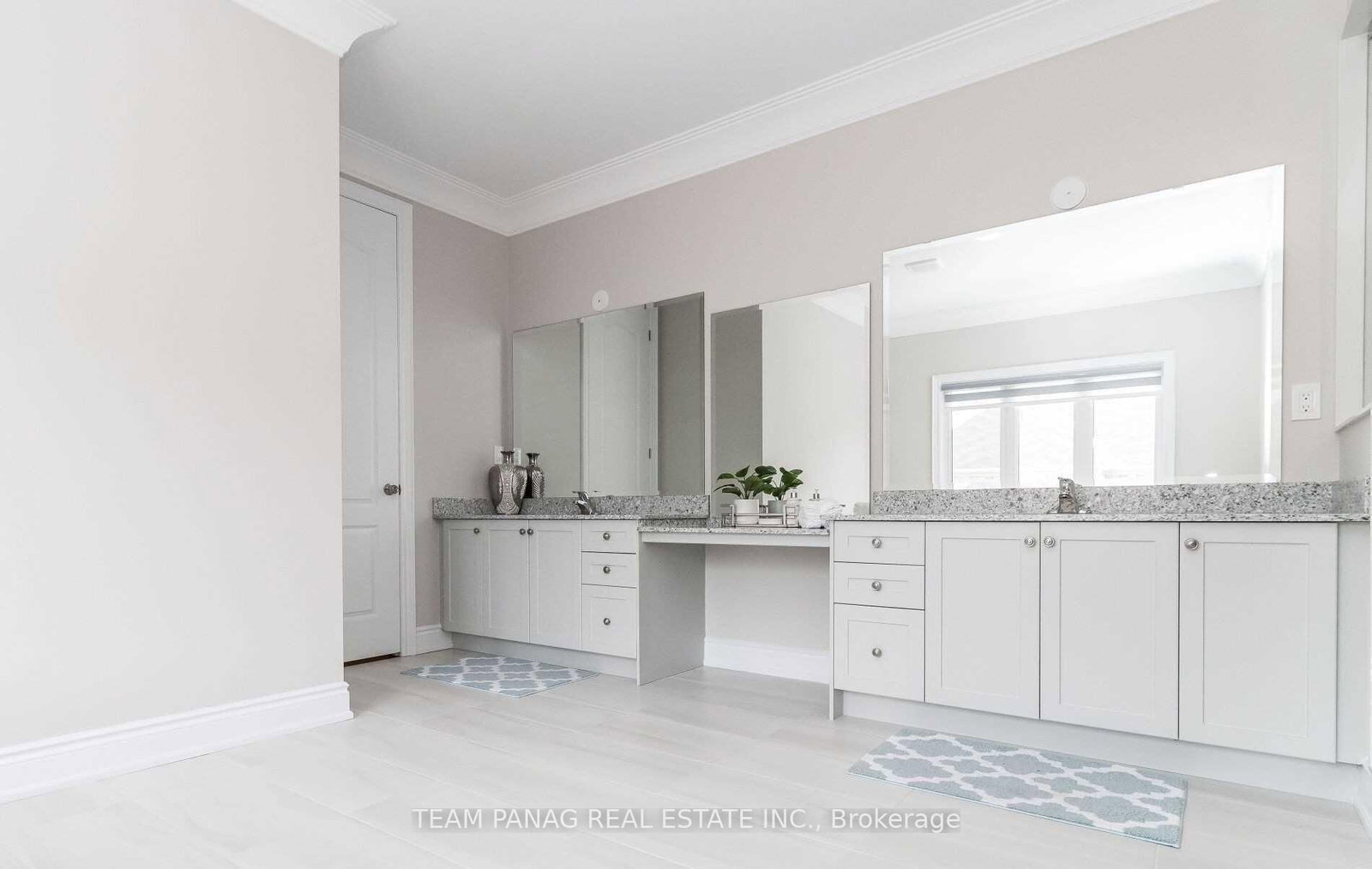 Detached House for sale at 5 Anatolia Street, Brampton, Ontario, L6P 4L3 - Toronto Gore Rural Estate - MLS: W12977938