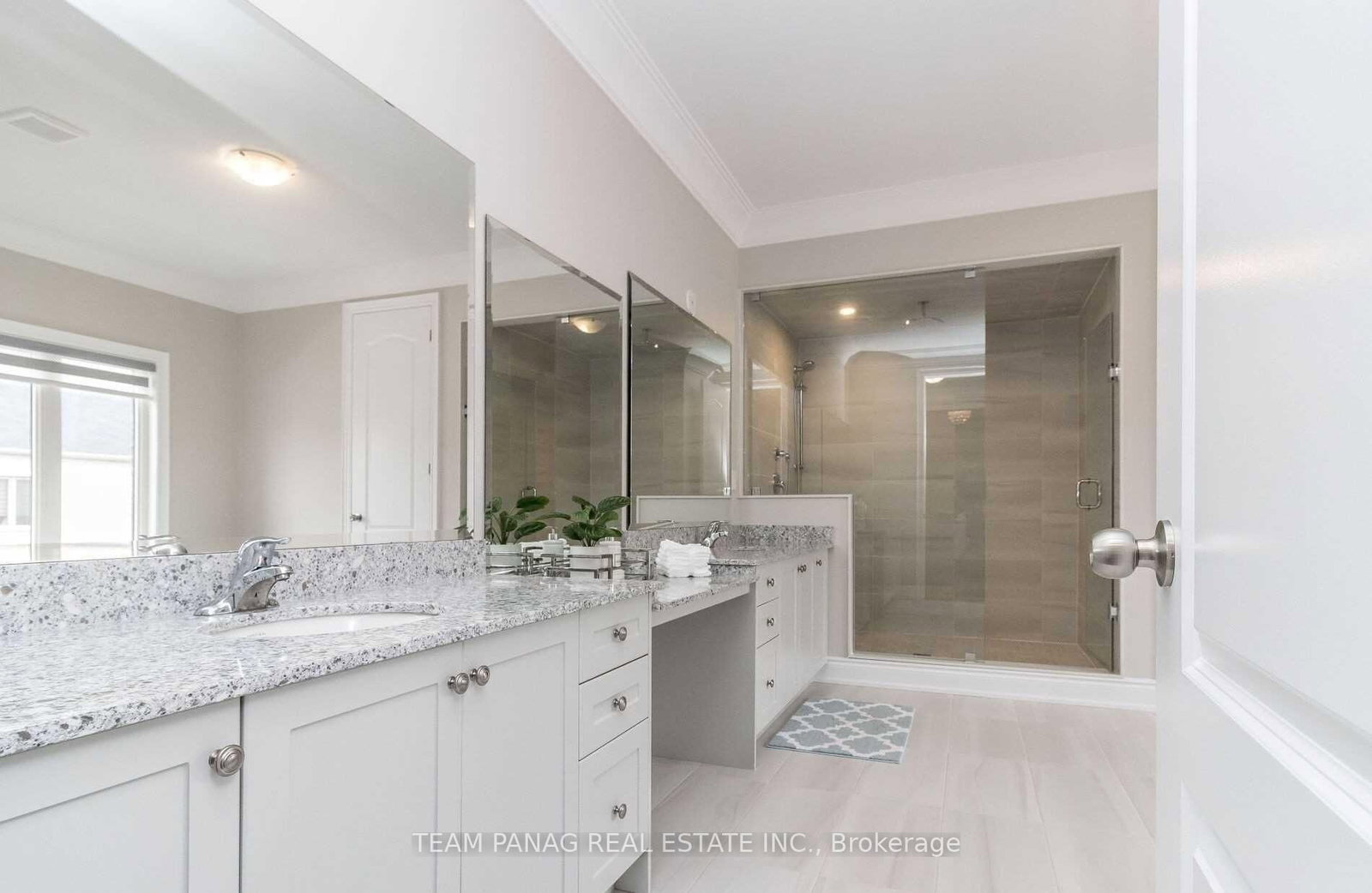 Detached House for sale at 5 Anatolia Street, Brampton, Ontario, L6P 4L3 - Toronto Gore Rural Estate - MLS: W12977938