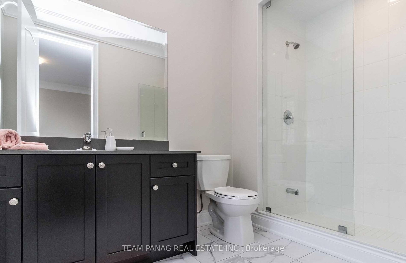 Detached House for sale at 5 Anatolia Street, Brampton, Ontario, L6P 4L3 - Toronto Gore Rural Estate - MLS: W12977938