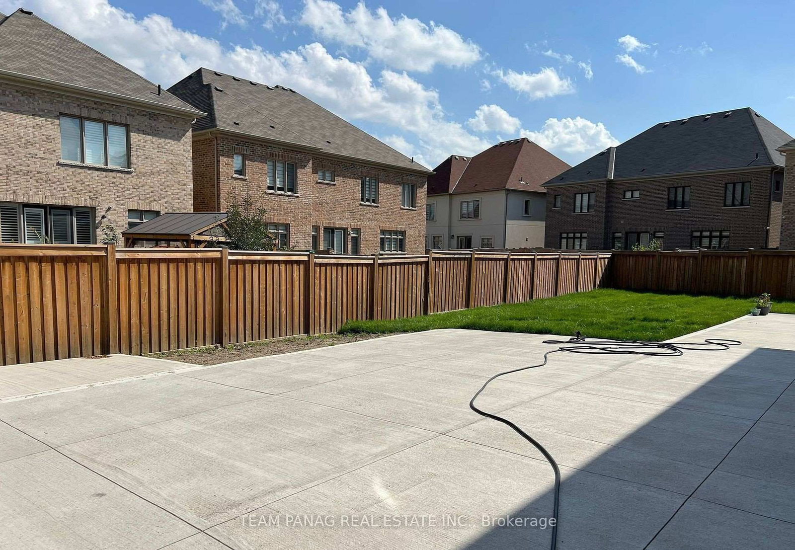 Detached House for sale at 5 Anatolia Street, Brampton, Ontario, L6P 4L3 - Toronto Gore Rural Estate - MLS: W12977938
