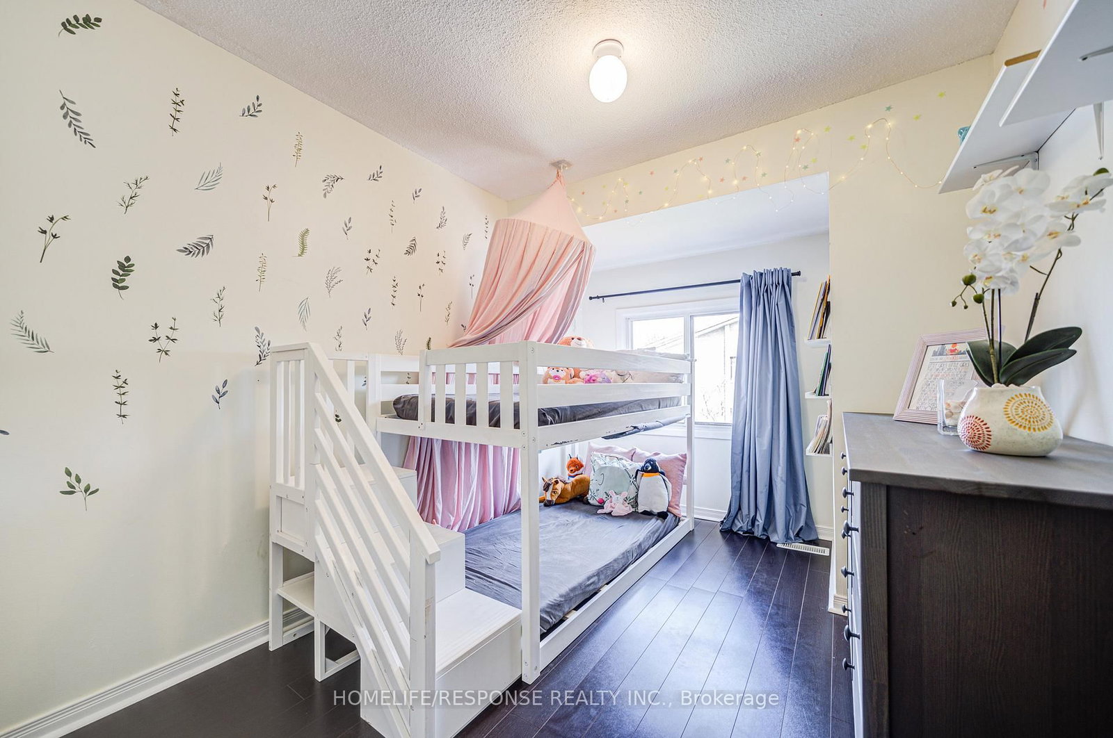 Townhouse for sale at 21 DAWSON Crescent, Brampton, Ontario, L6V 3M5 - Brampton North - MLS: W12977948